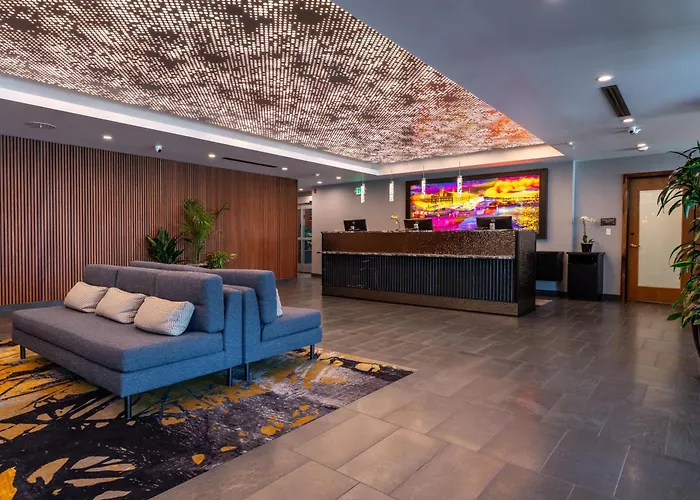 Pet Friendly hotel: Silver Cloud Hotel - Seattle Lake Union