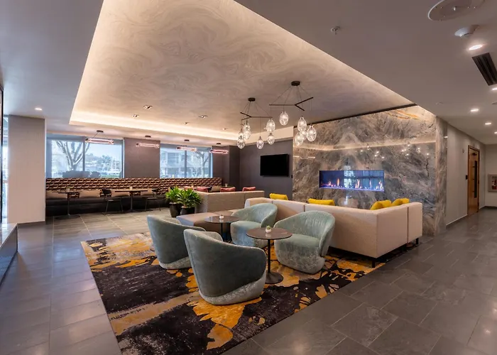 Pet Friendly hotel: Silver Cloud Hotel - Seattle Lake Union